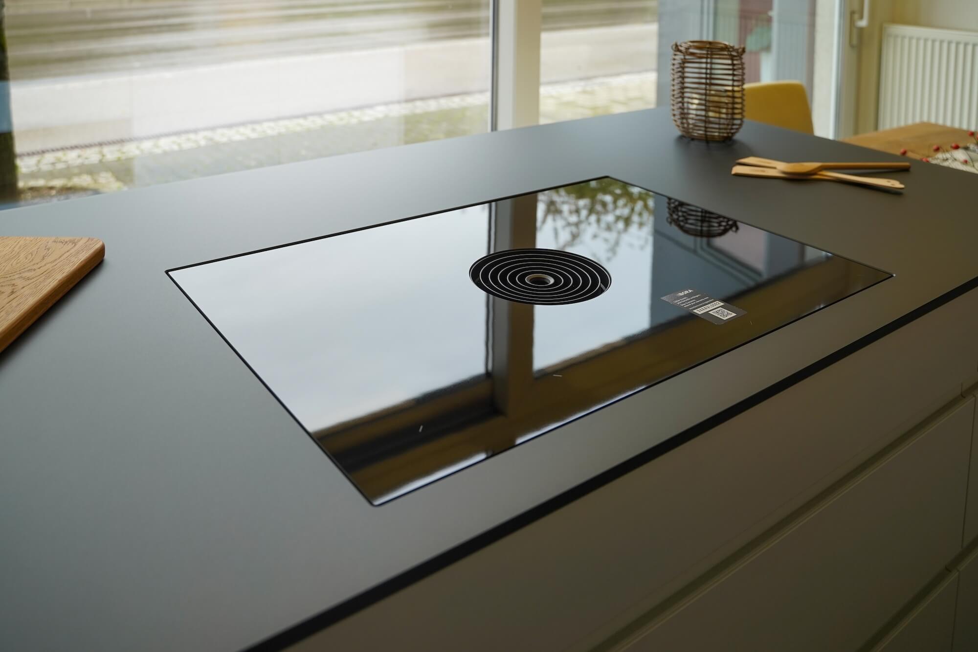 Elektrogeräte Hersteller BORA Induktionskochfeld Design Inselküche