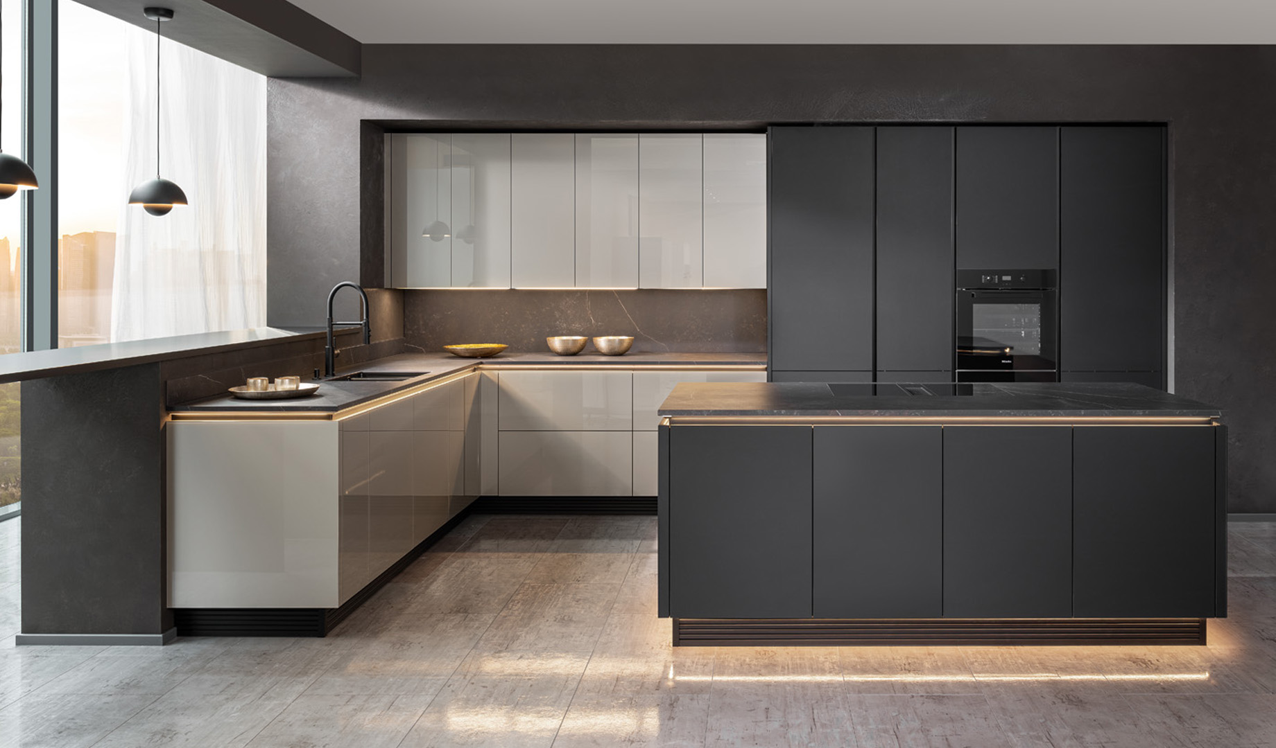 Rempp moderne Inselkueche Schwarz Champagner